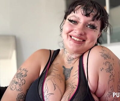 PutaLocura – Gótica tetona BBW Deedee hablando y follando duro con Torbe