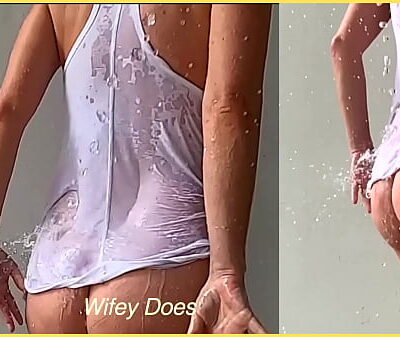 SAMPLE – Amazing wife flashes amazing wet braless tits